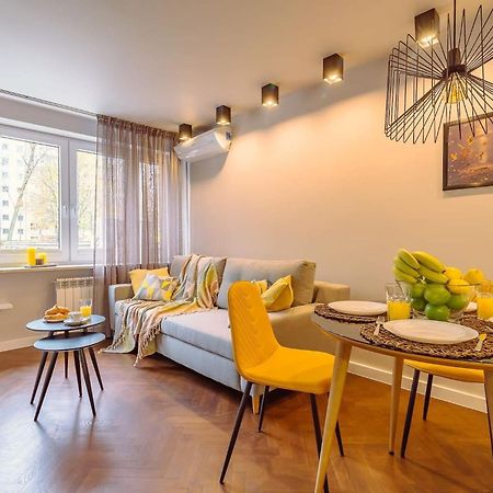 Bruna 2 - Charming Apartment By Noclegi Renters วอร์ซอ ภายนอก รูปภาพ